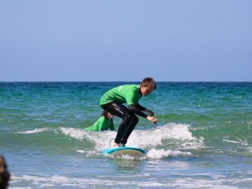 ⚽️𝗦𝗧𝗔𝗚𝗘 𝗣𝗔𝗖 𝗩𝗔𝗖’ 𝟭 - 𝗘́𝗧𝗘́ 𝟮𝟬𝟮𝟱 ⚽️

Surf, soleil et beach soccer 🌊☀️
�Un super moment passé aux Blancs Sablons, entre glisse et ballon rond ! ⚽️

Merci au...