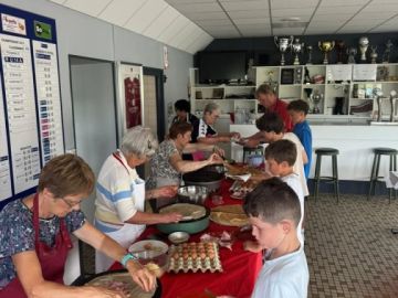 ⚽️ 𝗦𝗧𝗔𝗚𝗘 𝗣𝗔𝗖 𝗩𝗔𝗖’ 𝟮 - 𝗘́𝗧𝗘́ 𝟮𝟬𝟮𝟱 ⚽️

Une belle soirée pour nos stagiaires hier !
🥞 𝗖𝗿𝗲̂𝗽𝗲𝘀 𝗺𝗮𝗶𝘀𝗼𝗻 servies par nos bénévoles
🎳 Puis sortie 𝗕𝗼𝘄𝗹𝗶𝗻𝗴 au...