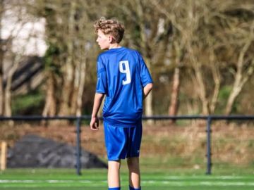 ⚽️𝙋𝙍𝙀́-𝙁𝙊𝙍𝙈𝘼𝙏𝙄𝙊𝙉⚽️

Quelques images de nos U14A ce week-end face à Quimper Kerfeunteun FC ! 🤩

📸 Marion NICOLAS

💙🤍