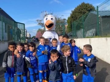 ⚽ 𝙅𝙊𝙐𝙍𝙉𝙀́𝙀 𝙉𝘼𝙏𝙄𝙊𝙉𝘼𝙇𝙀 𝘿𝙀𝙎 𝘿𝙀́𝘽𝙐𝙏𝘼𝙉𝙏𝙎 ⚽

Le week-end dernier, nos 𝗨𝟲-𝗨𝟳 ont eu la chance de participer à la 𝗝𝗼𝘂𝗿𝗻𝗲́𝗲 𝗡𝗮𝘁𝗶𝗼𝗻𝗮𝗹𝗲 𝗱𝗲𝘀 𝗗𝗲́𝗯𝘂𝘁𝗮𝗻𝘁𝘀 organisée à l'As...