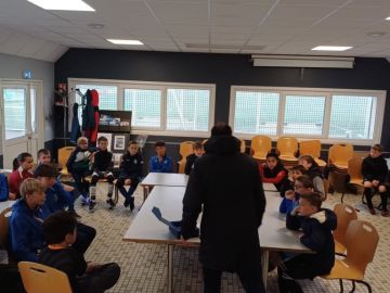 ⚽️𝗦𝗧𝗔𝗚𝗘 𝗣𝗔𝗖 𝗩𝗔𝗖' - 𝗣𝗔̂𝗤𝗨𝗘𝗦 𝟮𝟬𝟮𝟲⚽️ - JOUR 2

Ce mardi, nos stagiaires ont endossé le rôle de sélectionneur en composant leur liste des Bleus pour la Coupe du...