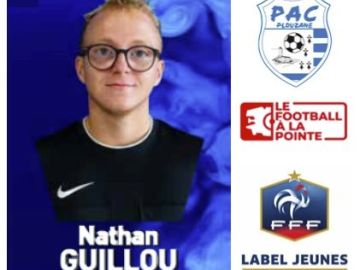 🟩 IMMERSION FORTE autour de L’ARBITRAGE pour nos jeunes de la SSS 🧑‍⚖️

Nathan Guillou, arbitre du club, est intervenu auprès de notre Section Sportive...