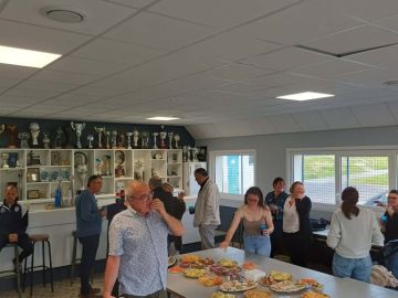 👋 MERCI MAELIS !

Jeudi dernier, nous nous sommes réunis pour le pot de départ de Maelis Le Gall, directrice de l’ALSH 6+. 🥂

Un immense MERCI ton passage...
